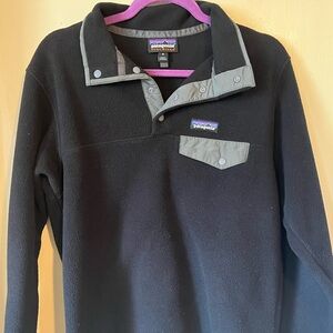 Patagonia Pull Over size medium